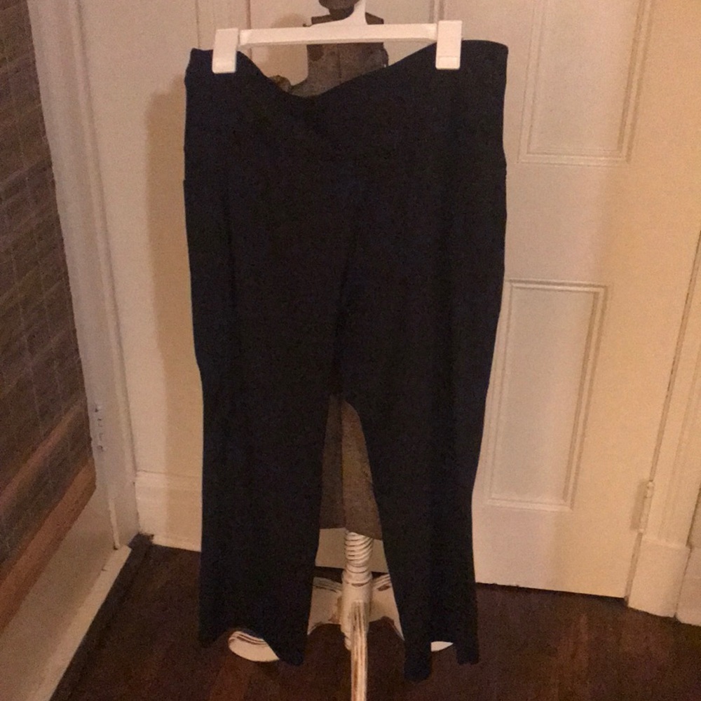 Target Brand boot cut leggings with pocket